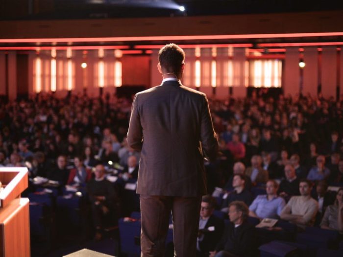 Een jaarlijks terugkerend evenement voor de lokale Rabobank, een businesstalkshow geproduceerd voor haar zakelijke relaties. Business meets Rabo is een inspirerend programma voor de lokale zakelijke klanten van de bank waarin voor ondernemers inhoudelijk interessante onderwerpen en entertainment elkaar afwisselen.